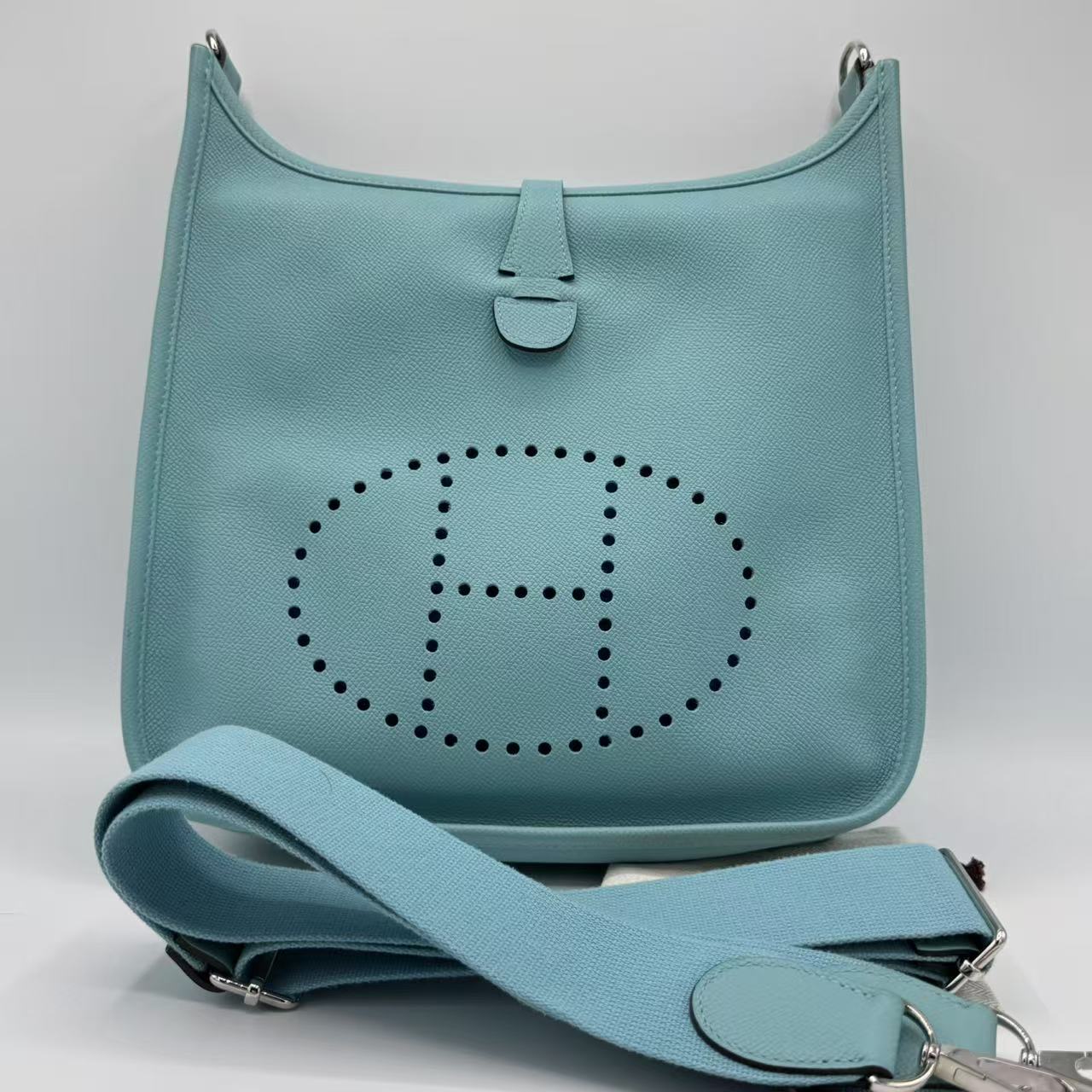Hermes  Taurillon Clemence Evelyne III PM Bleu Atoll