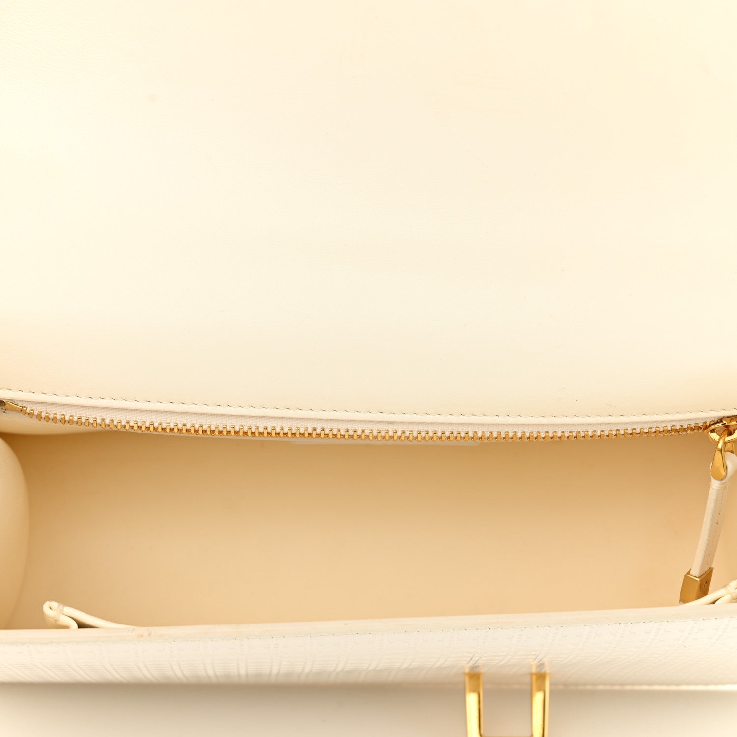 Micro-Cannage 30 Montaigne Chain Flap Bag White - twins