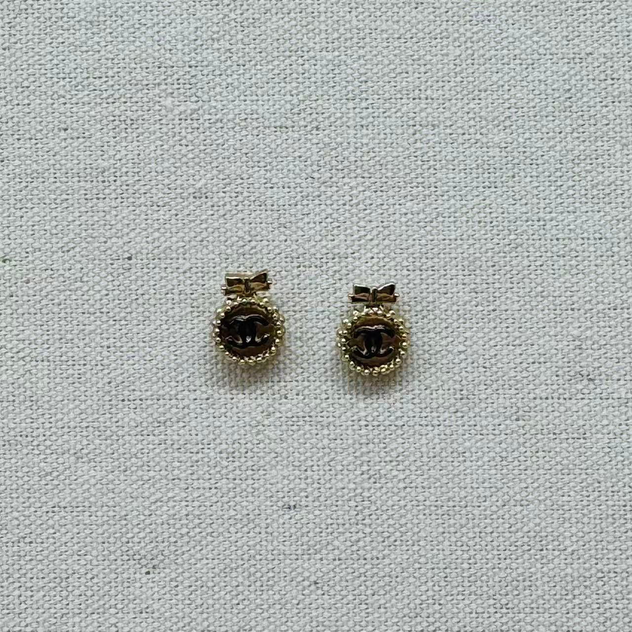 Chanel B14 C Coco Mark gold-tone earrings TWINS W21520