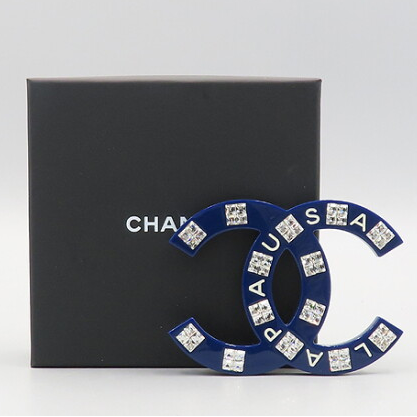 2019 La Pausa blue Resin and Rhinestone Brooch Twins