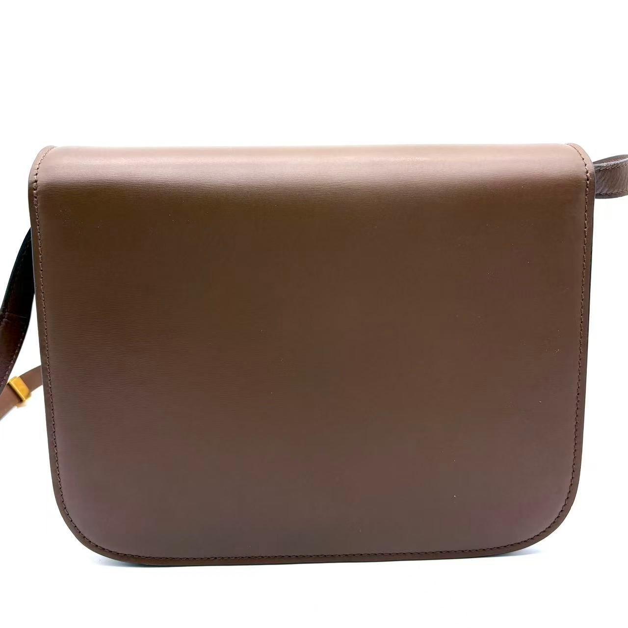 Box Calfskin Medium Classic Box Flap Bag Camel