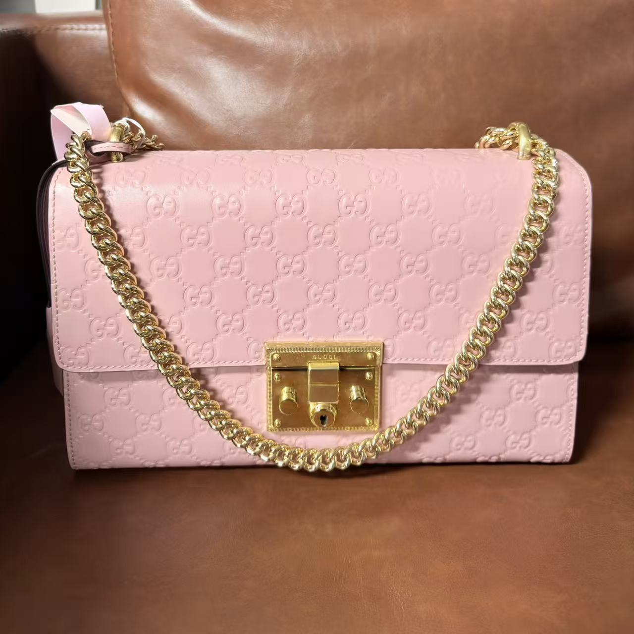 Gucci Pink Guccissima Leather Padlock Medium Shoulder Bag twins LDJ4521