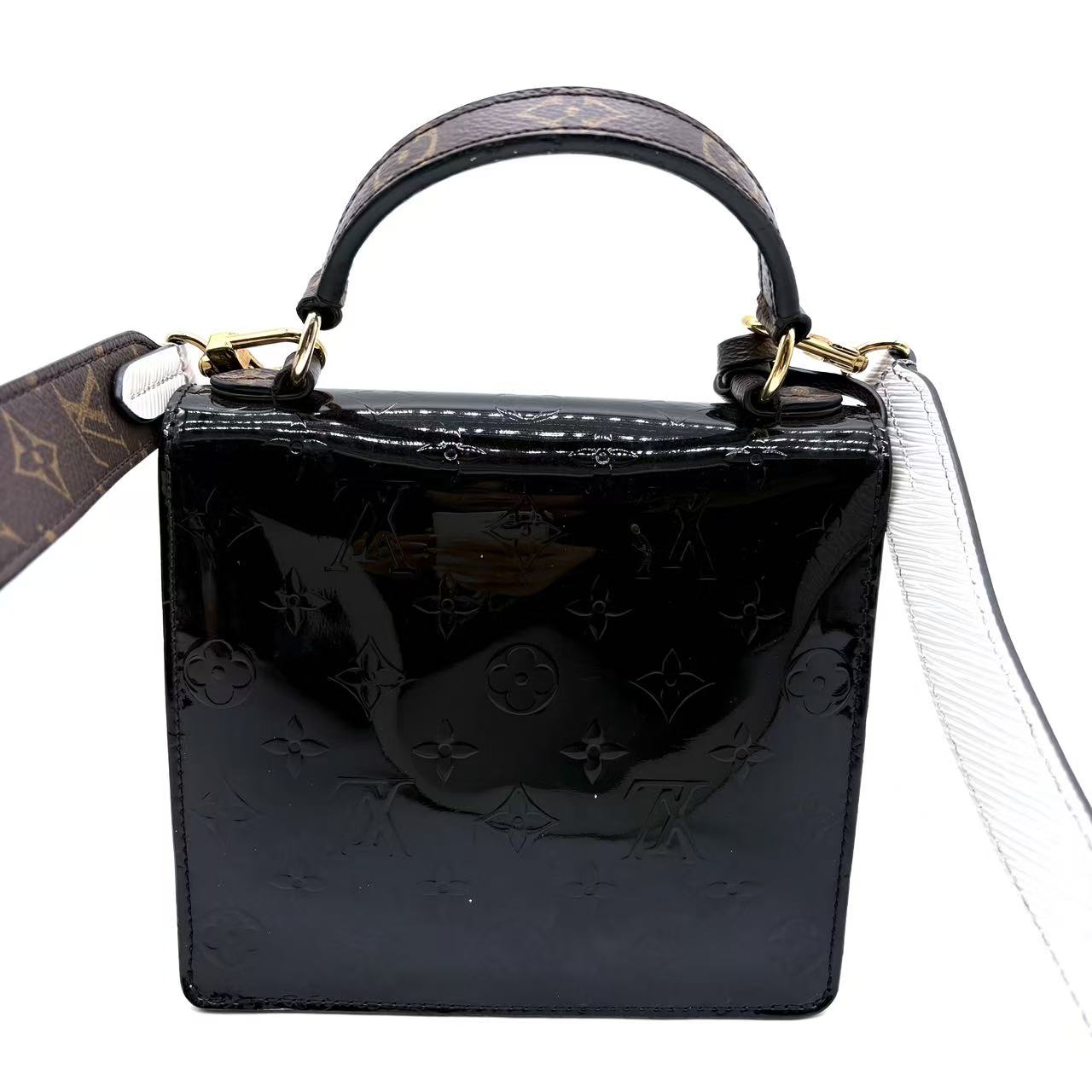 Spring street patent leather handbag