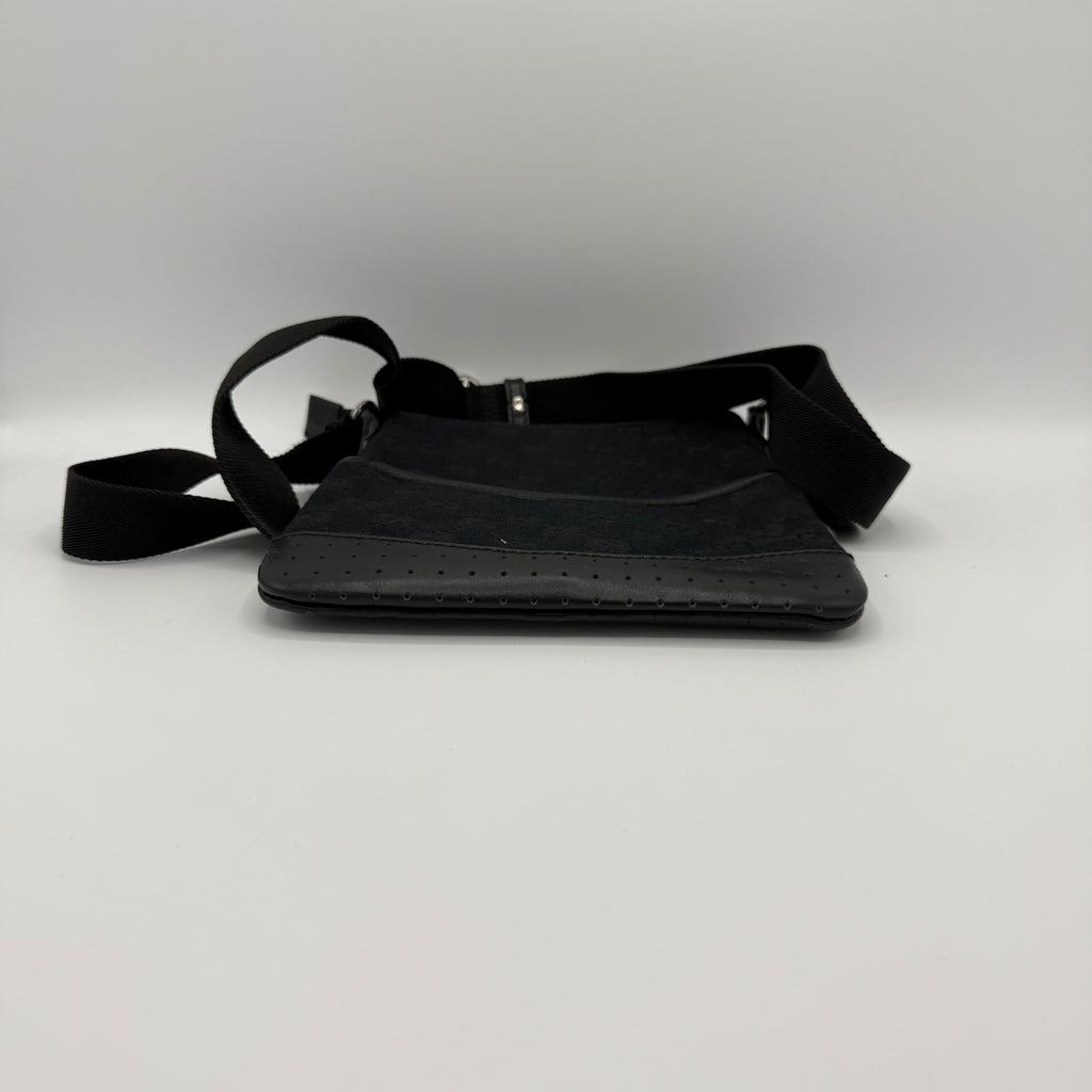 GG Canvas Messenger Bag