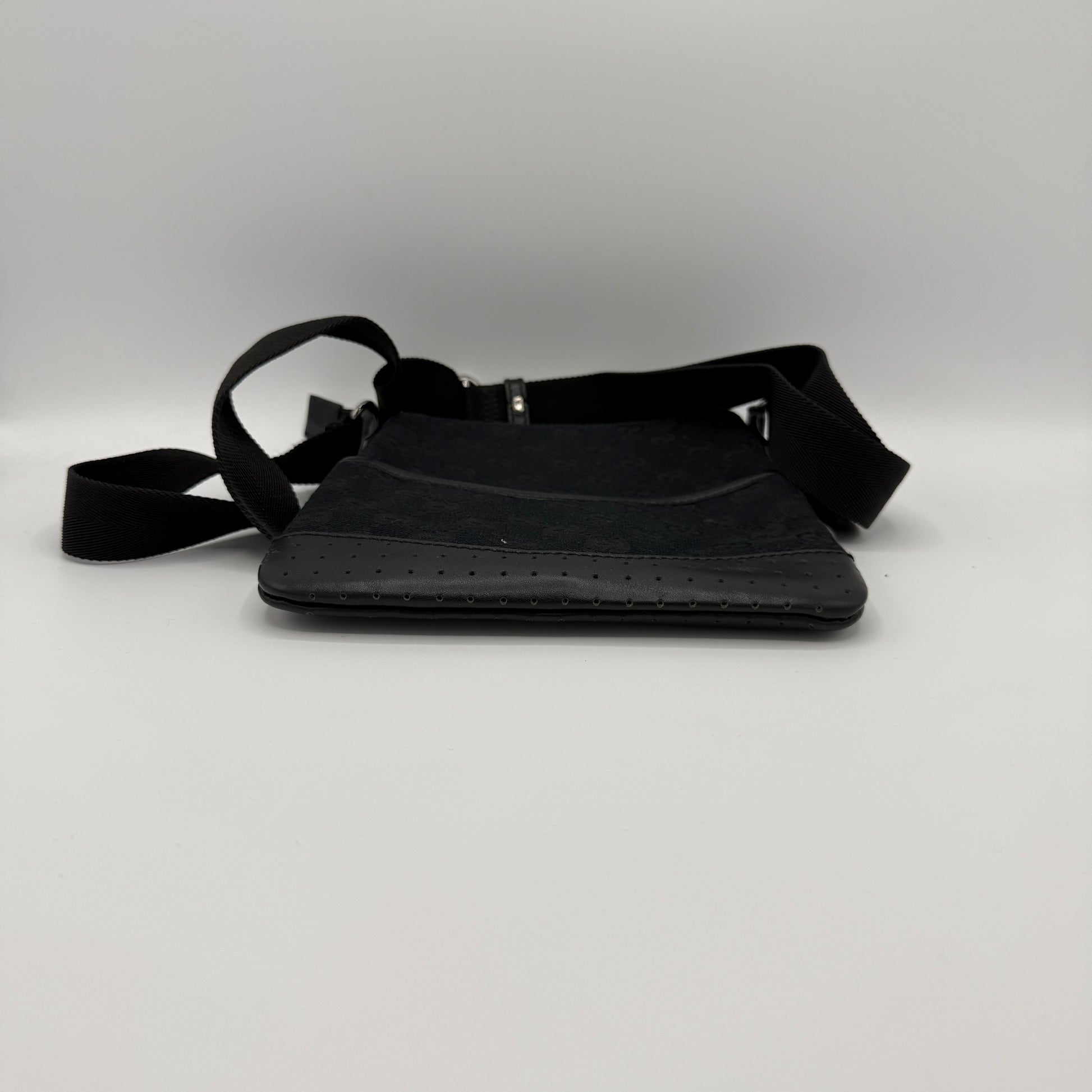 GG Canvas Messenger Bag