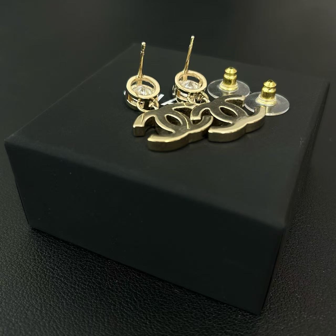 Chanel Crystal CC Heart Drop Earrings Gold twins LDZ239