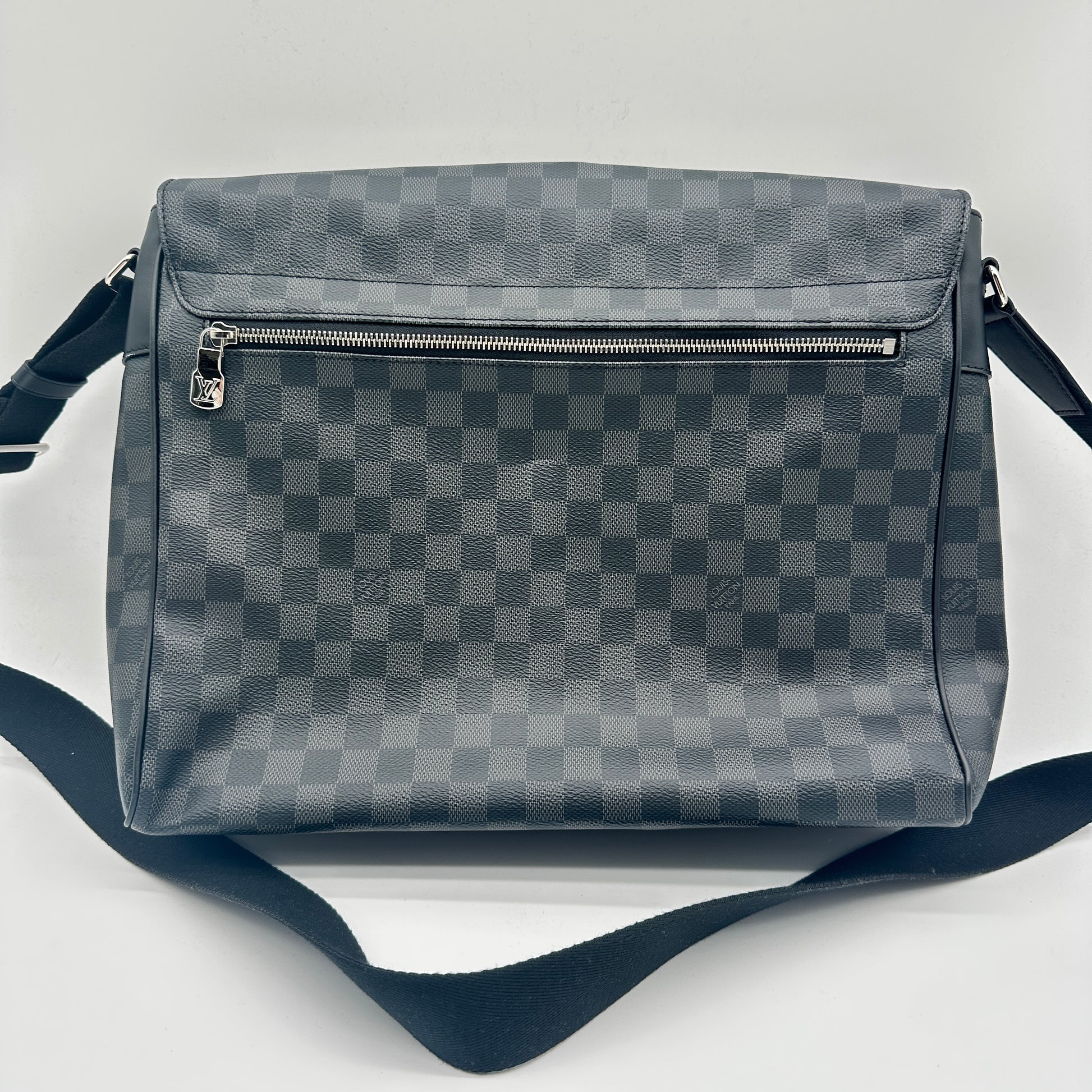 Daniel Messenger Bag Damier Graphite MM