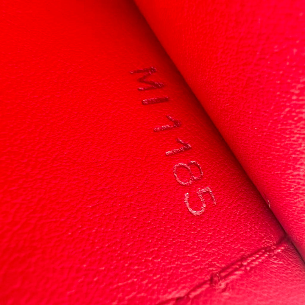 Capucines Bag Leather MM Twins