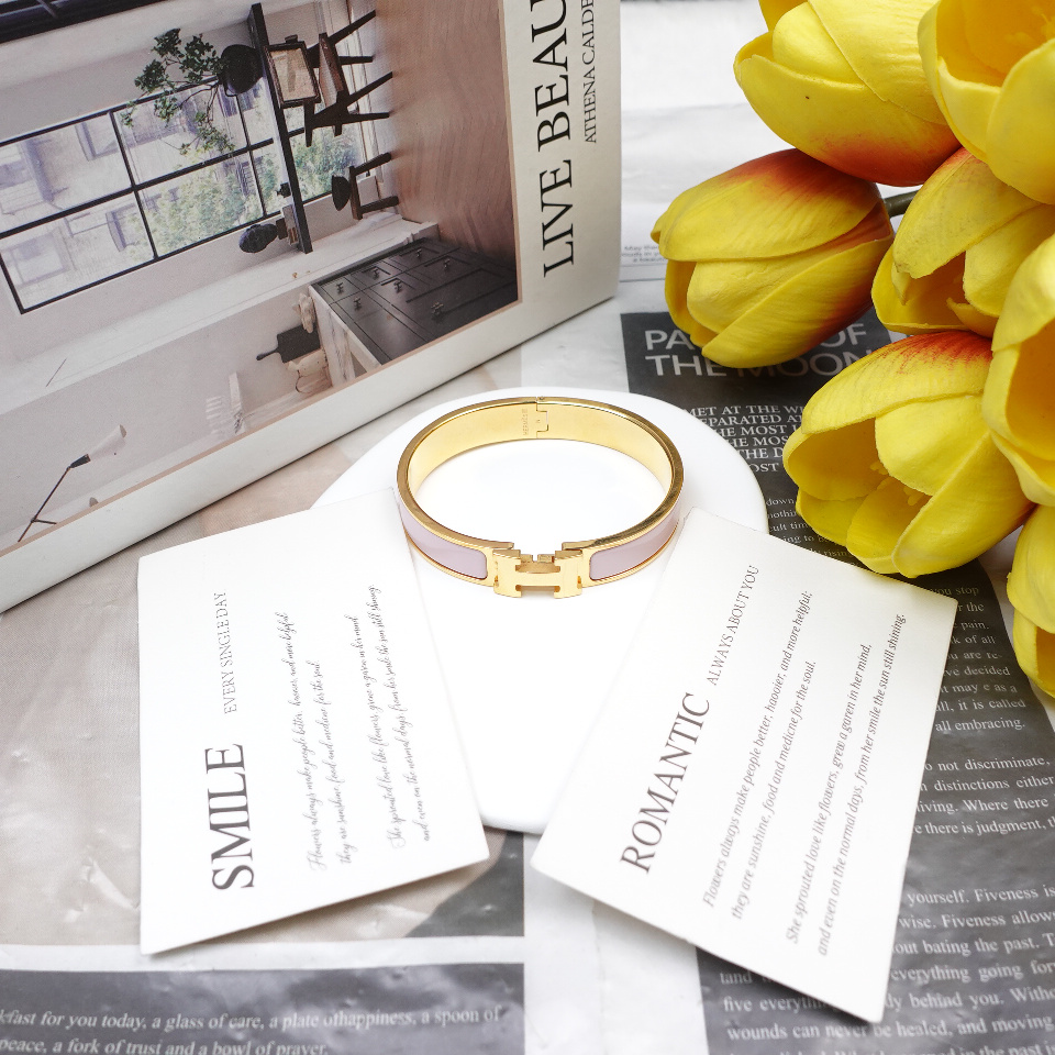 Enamel Narrow Clic Clac H Bracelet PM Rose Candeur Sold Out