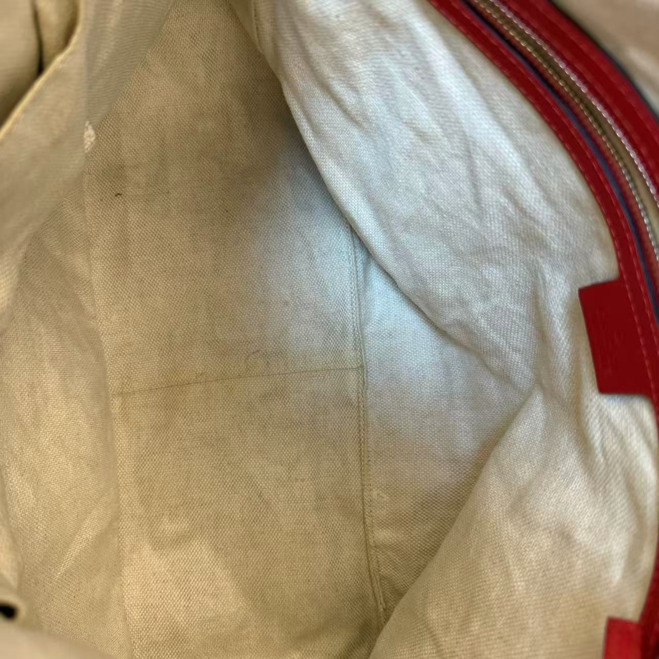 GG Signature Medium Valentine Tote
