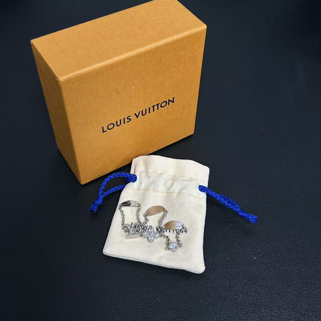 LOUIS VUITTON Lady V 3in1 Ring Set twins LDZ330