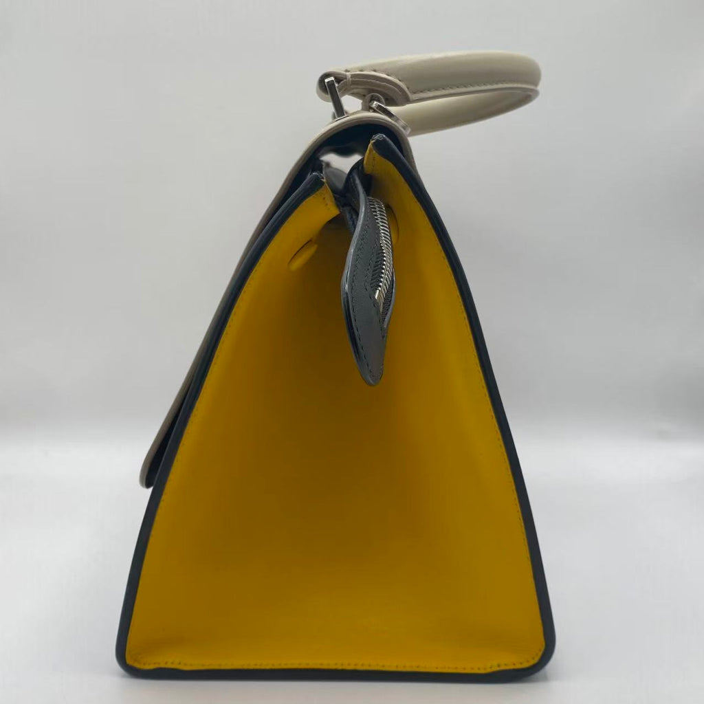 Trapèze leather handbag