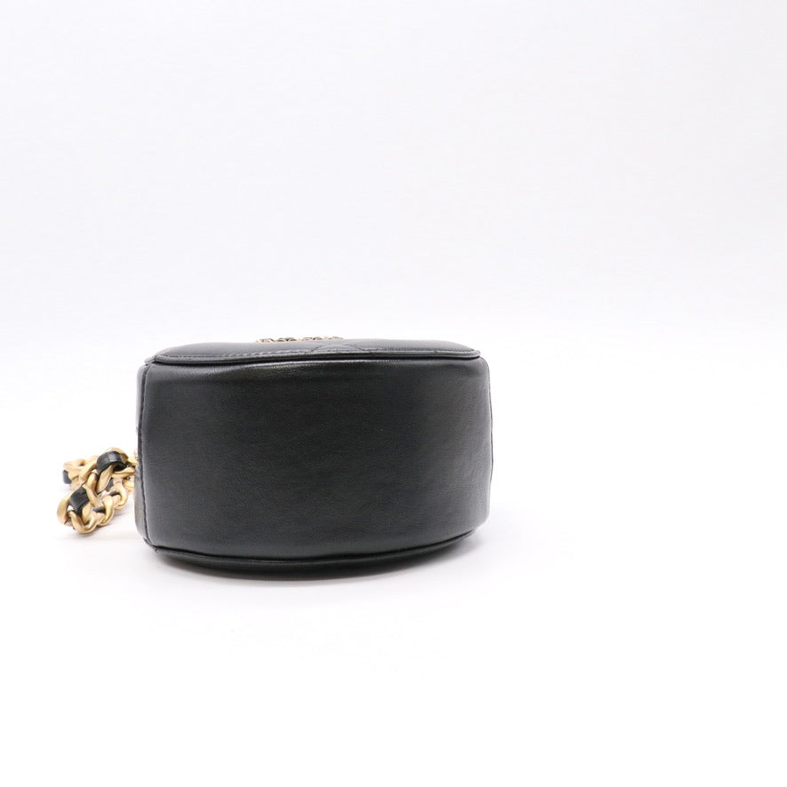 Lambskin Quilted Round Pearl Crush Clutch With Chain Black twins LDJ5594