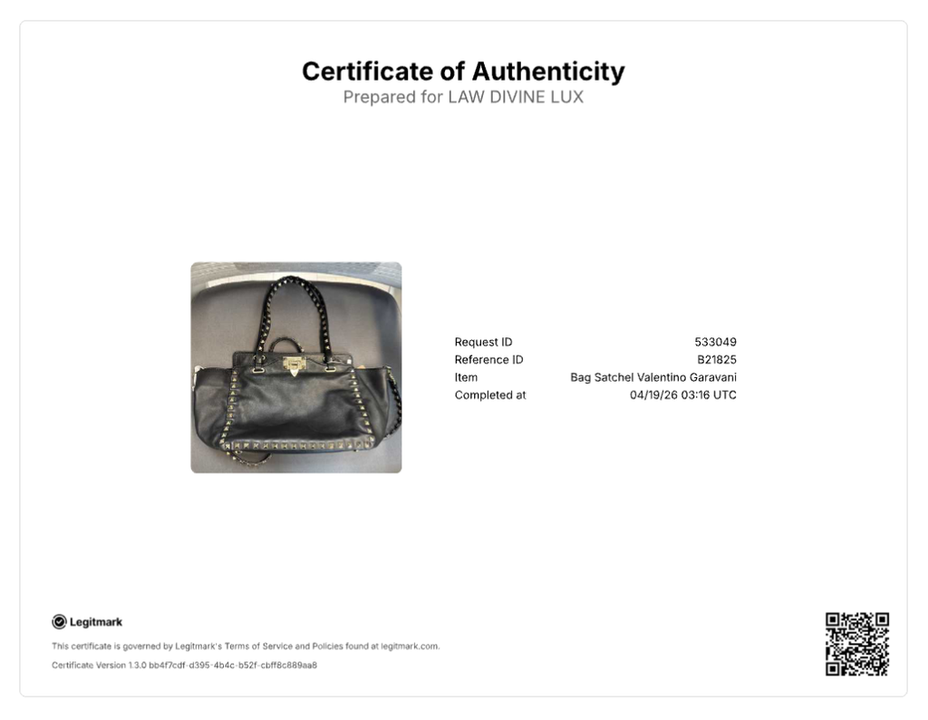 Valentino Garavani Rockstud Medium Leather Trapeze Tote Bag B21825