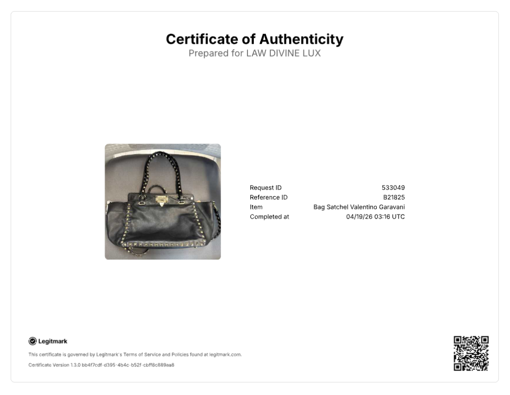 Valentino Garavani Rockstud Medium Leather Trapeze Tote Bag B21825