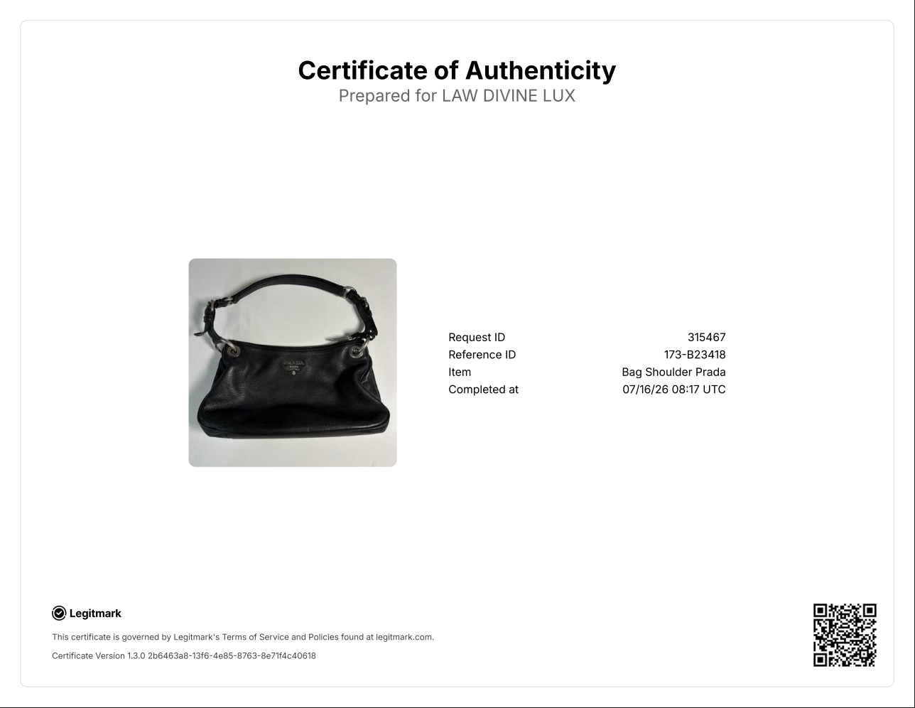 Vitello Daino Medium Belted Zip Shoulder Bag B23418