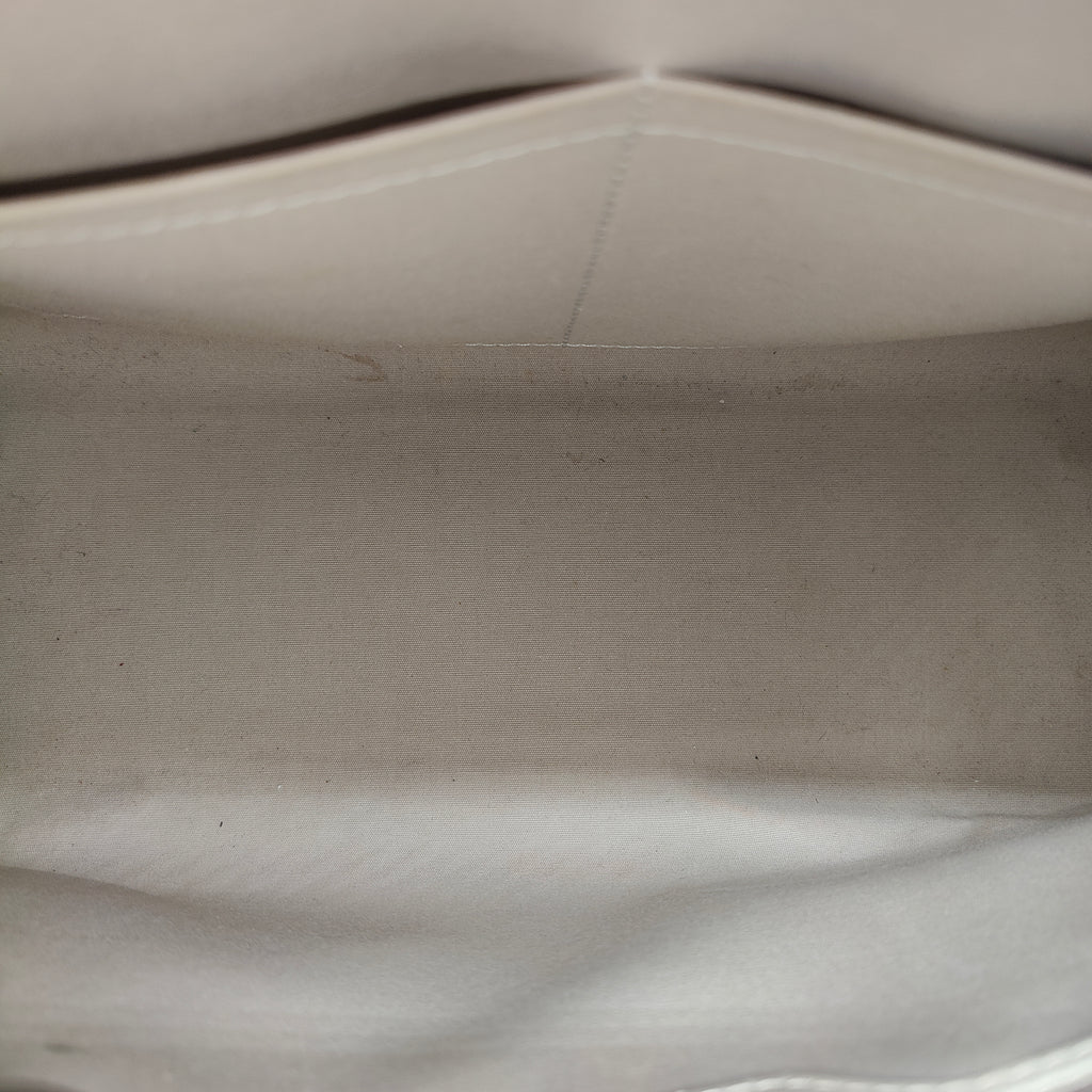 Louis Vuitton Epi Brea MM Ivory