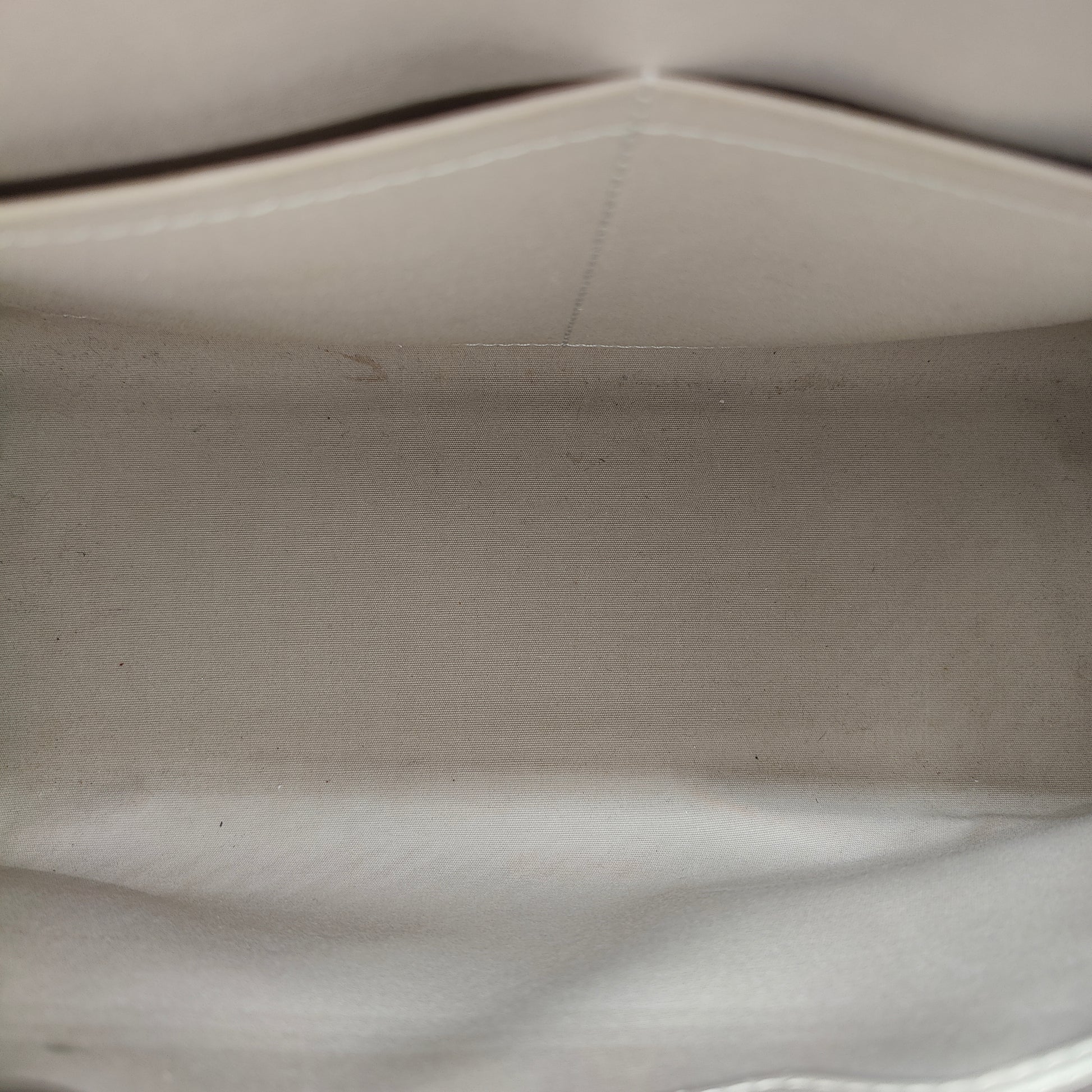 Louis Vuitton Epi Brea MM Ivory