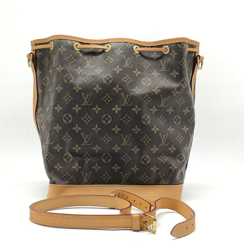 Noe Handbag Monogram Canvas BB