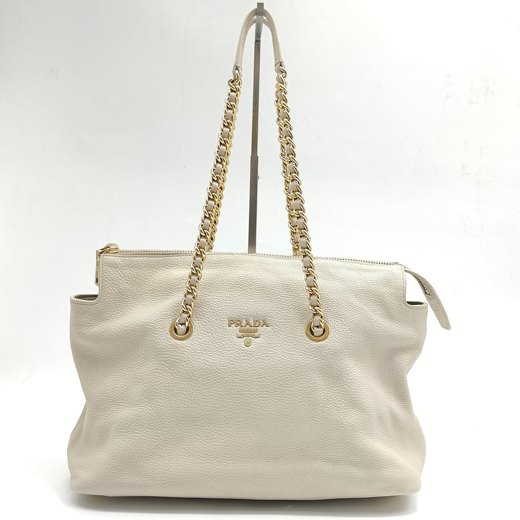 Vitello Daino Chain Shoulder Bag Pomice