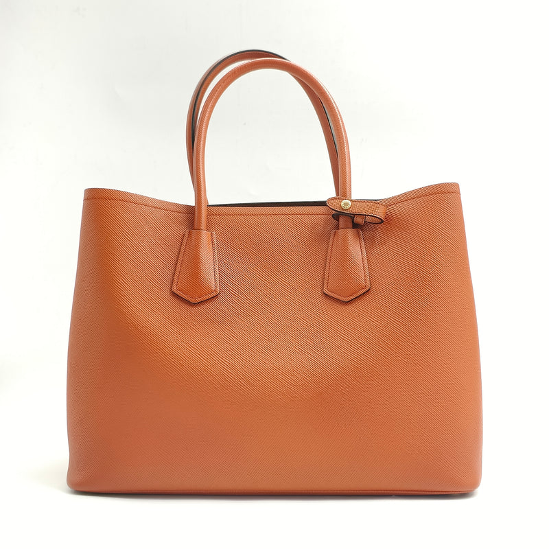 Turnlock Cuir Twin Tote Saffiano Leather Medium