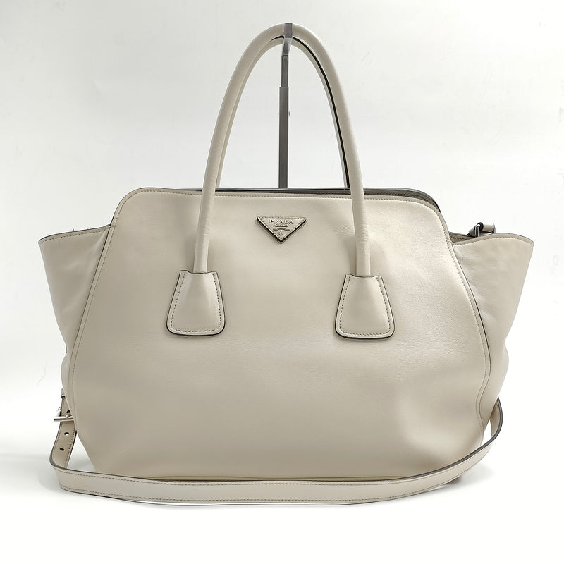 Twin Pocket Tote Glace Calf Medium