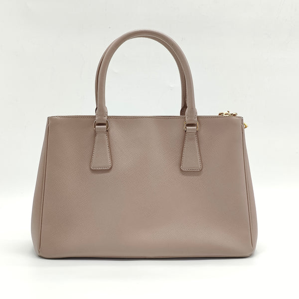 Saffiano Lux Medium Galleria Double Zip