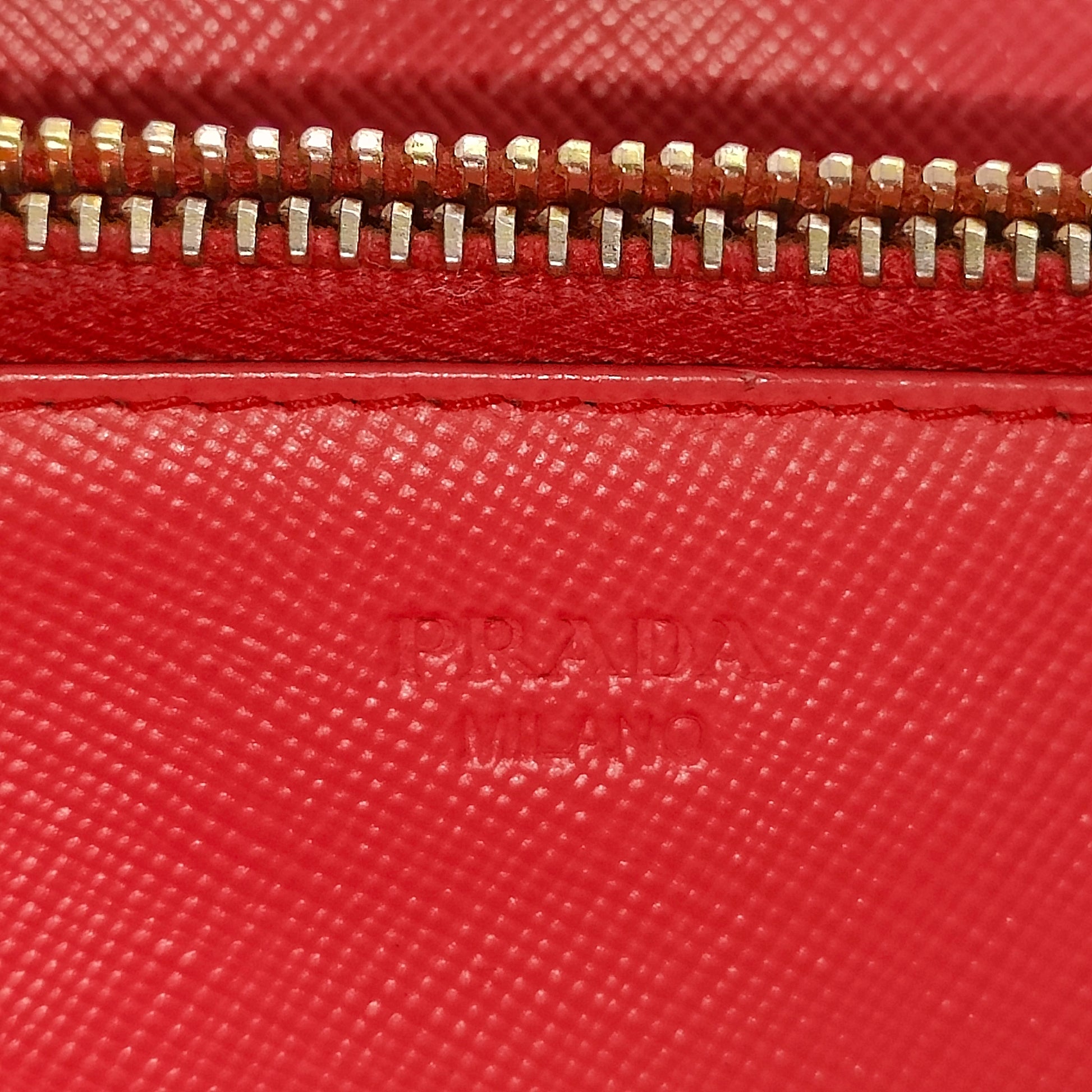 Chain Wallet Crossbody Saffiano Leather