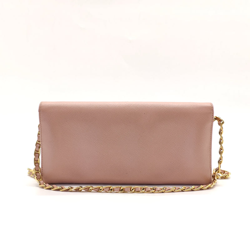 Saffiano Metal Oro Chain Wallet Cammeo