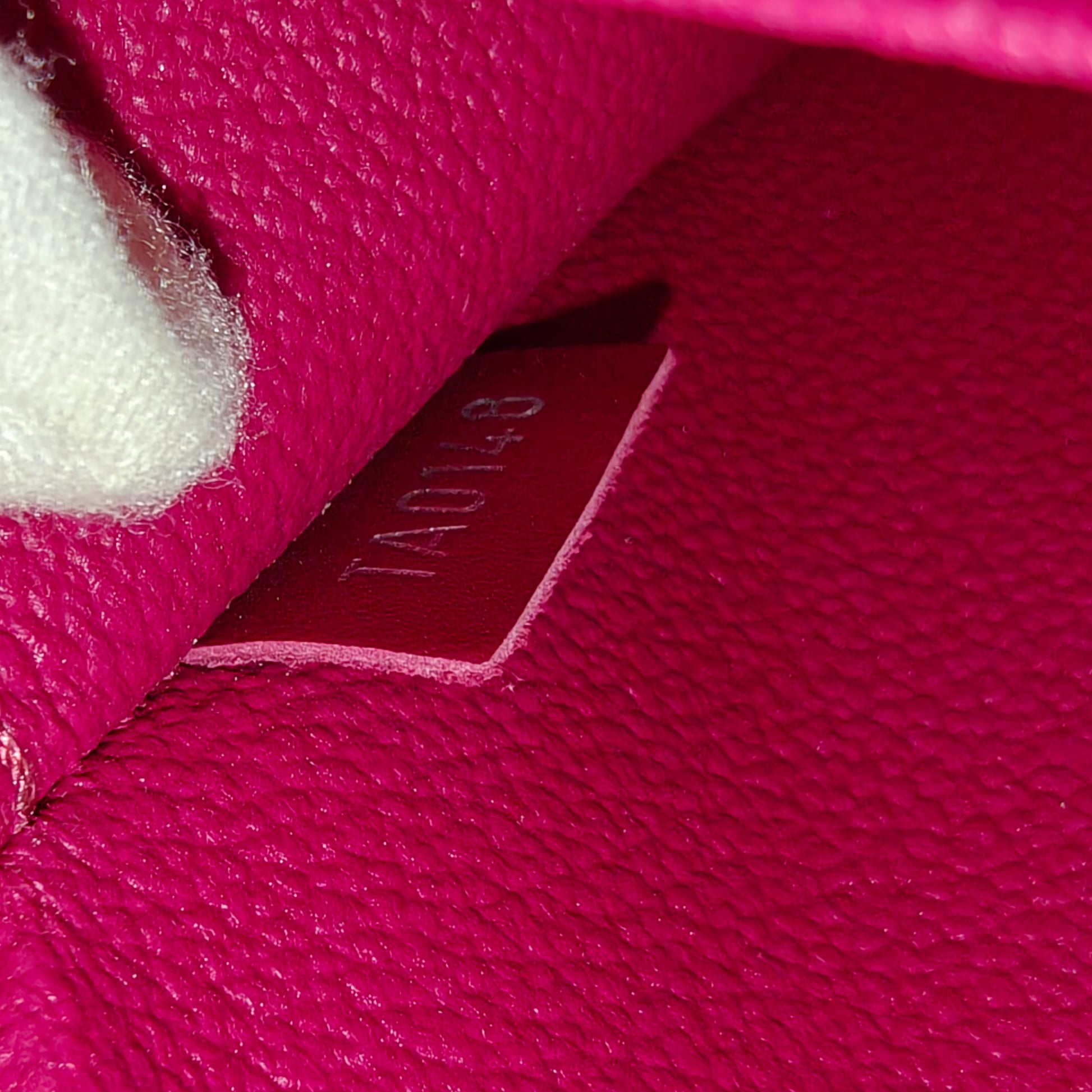 Toiletry Pouch Epi Leather 26
