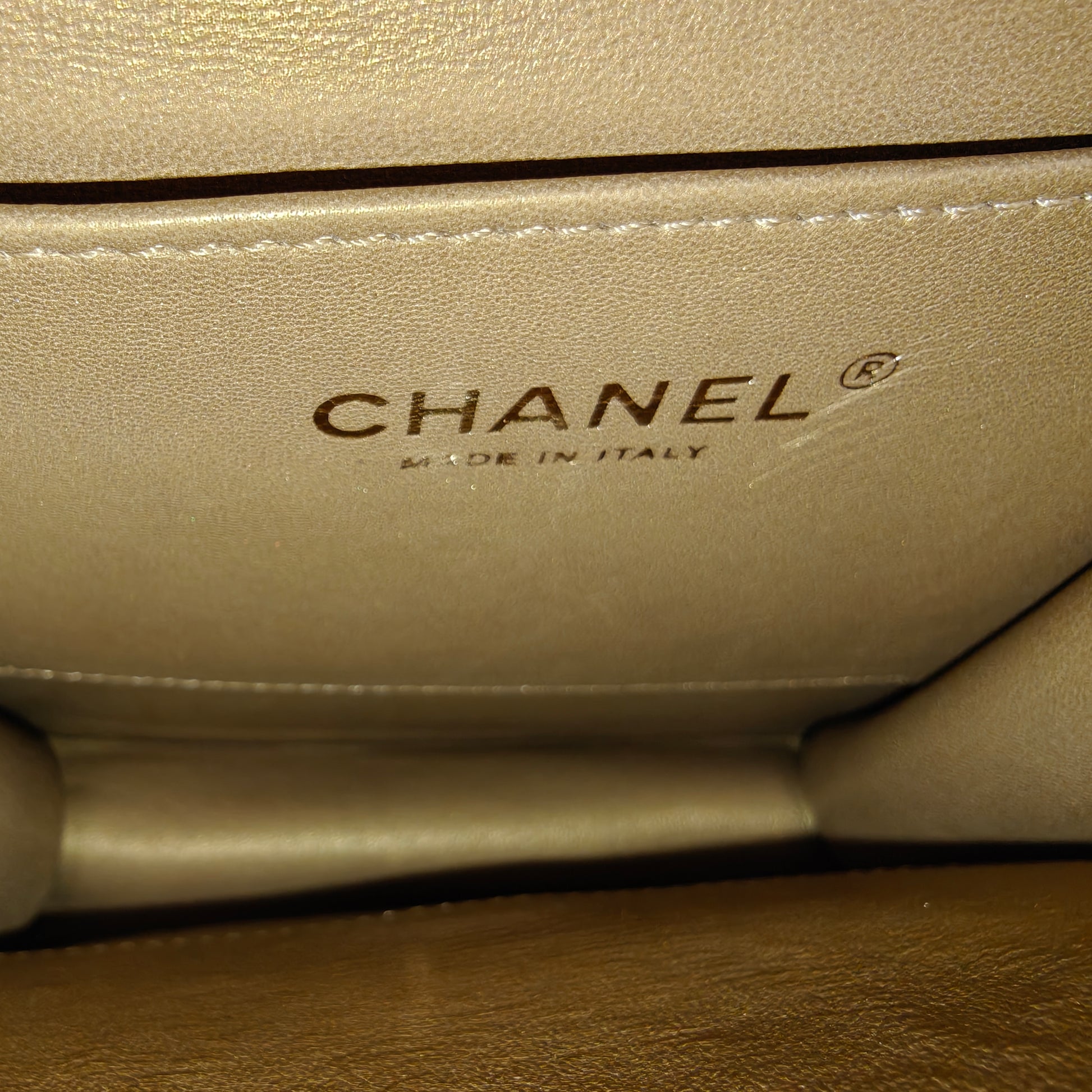 Small Chic Pearls Flap Bag Lambskin