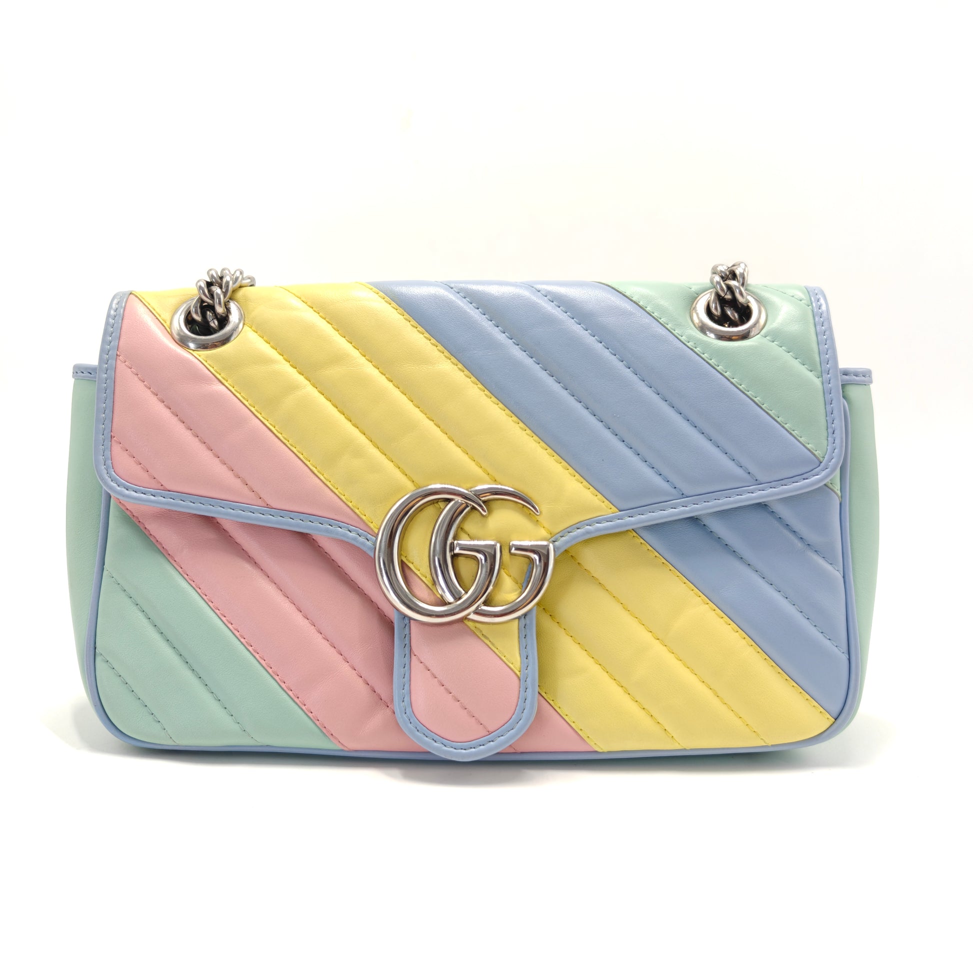 GG Marmont Flap Bag Diagonal Quilted Leather Small