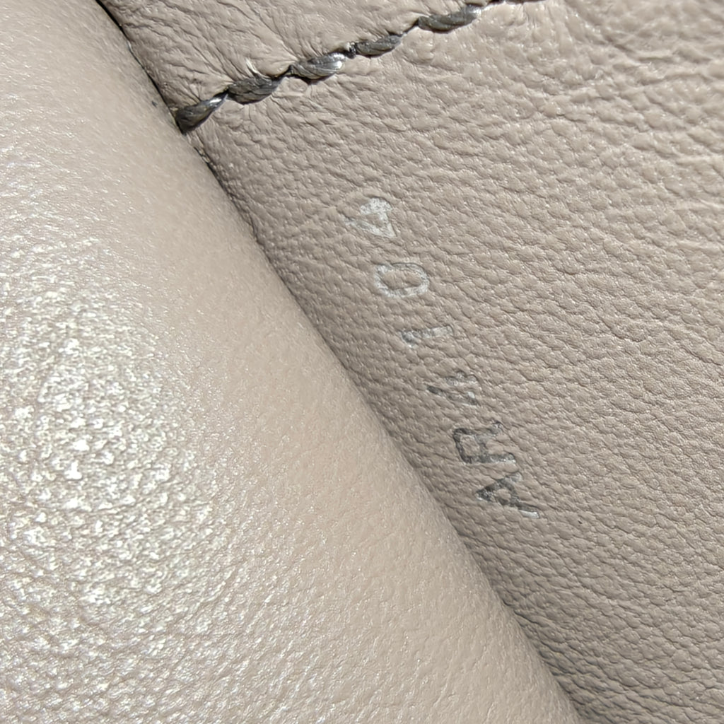Galet Taurillon Leather Capucines MM Bag