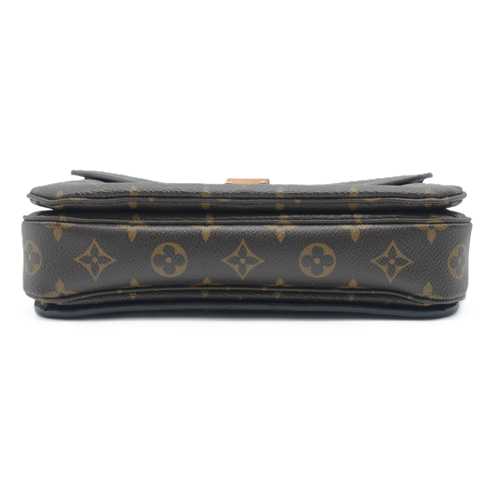 Monogram Canvas Pochette Metis