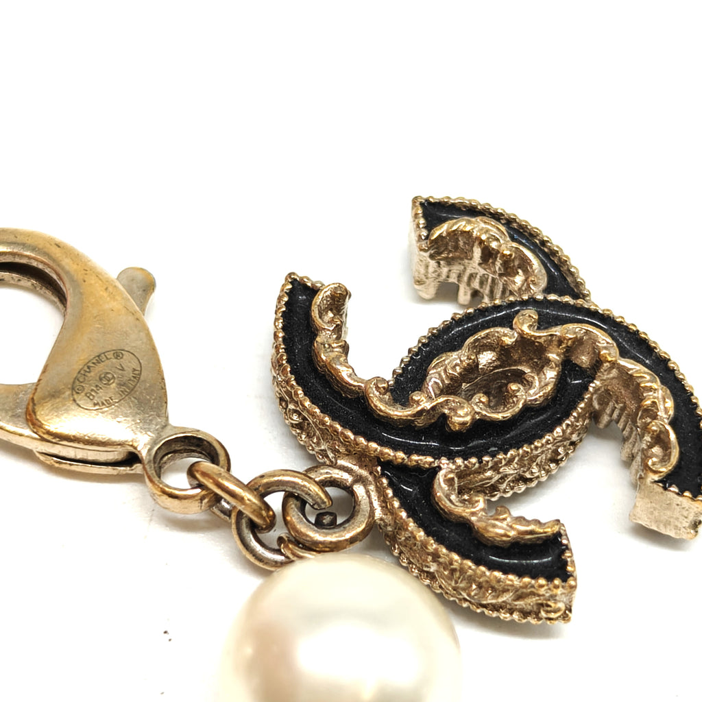 Chanel CC Faux Pearl Bead Gold Tone Bracelet Twins