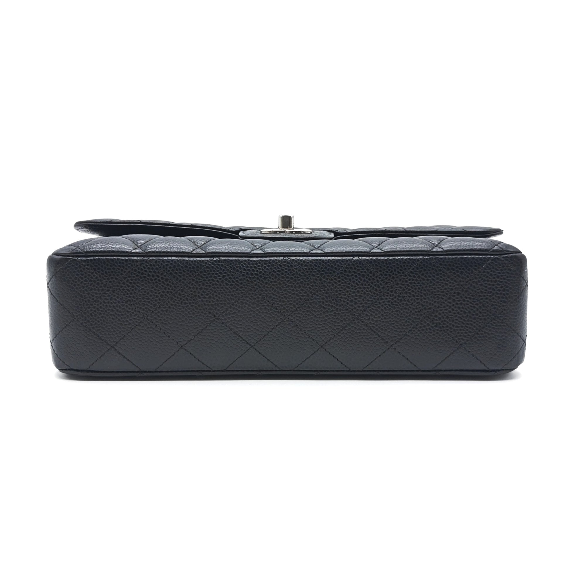 Classic Flap Bag Medium size