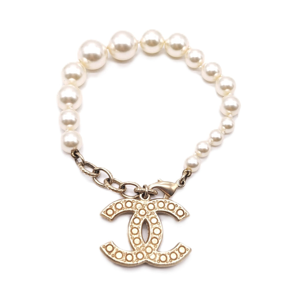 2023 Faux Pearl & Strass CC Charm Bracelet