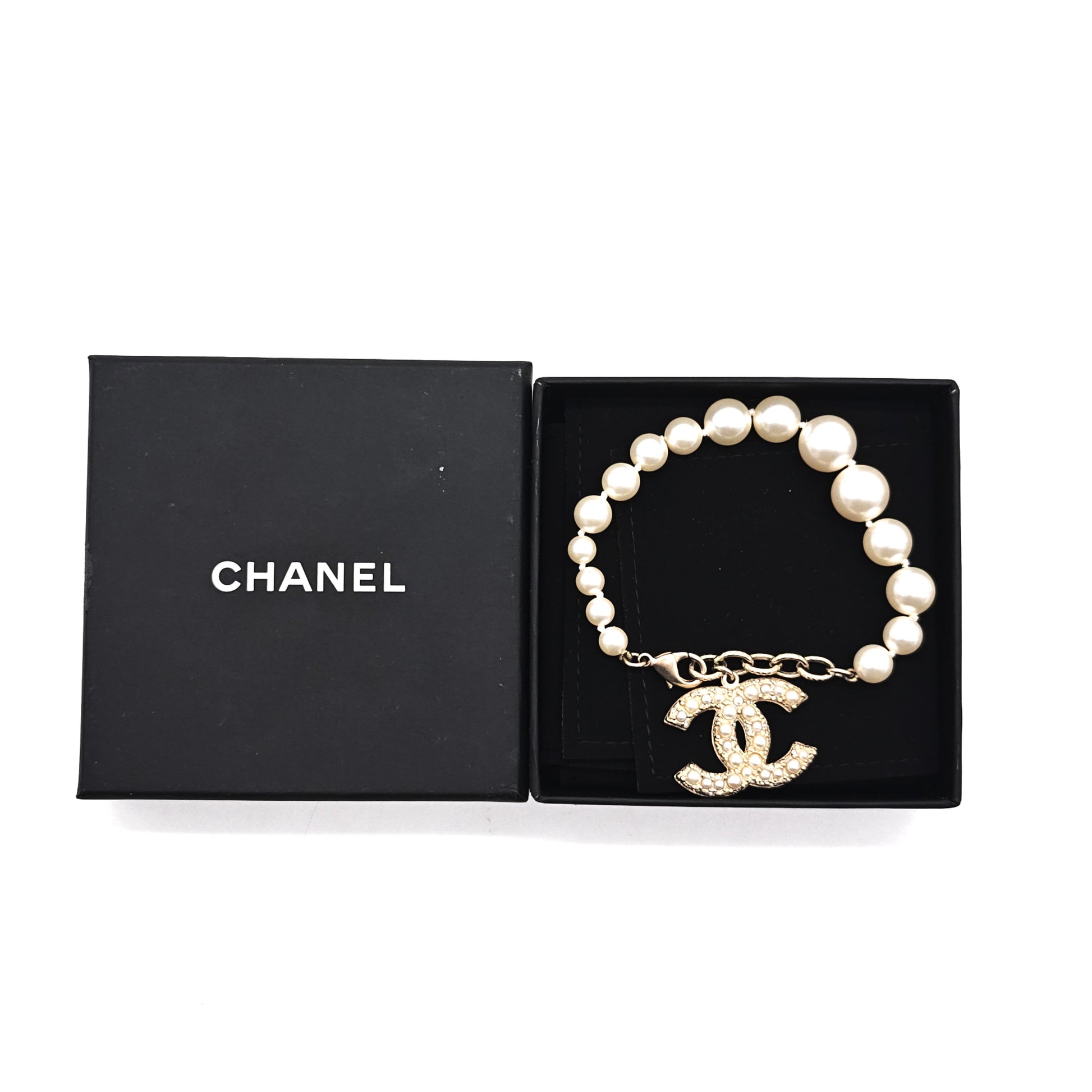 2023 Faux Pearl & Strass CC Charm Bracelet
