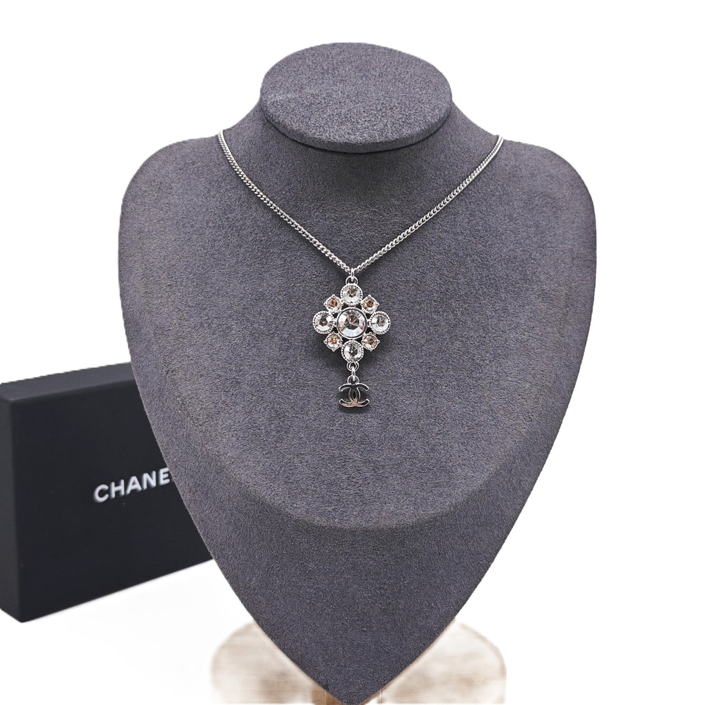 Coco Mark Rhinestone Necklace in Silver