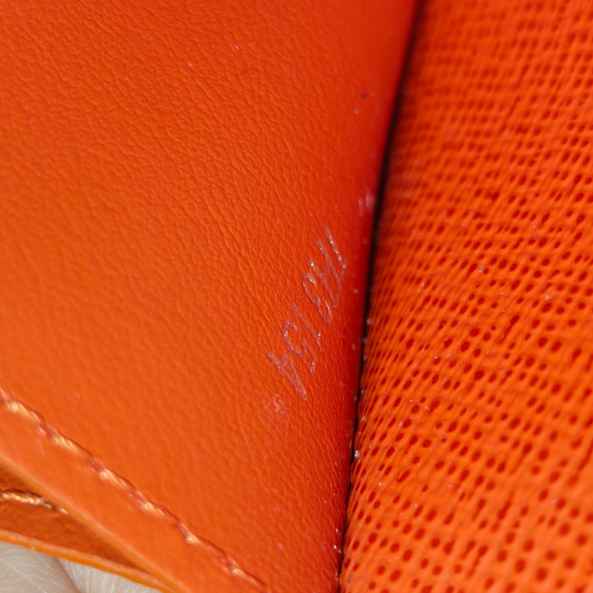 Sarah Wallet NM Epi Leather W20053