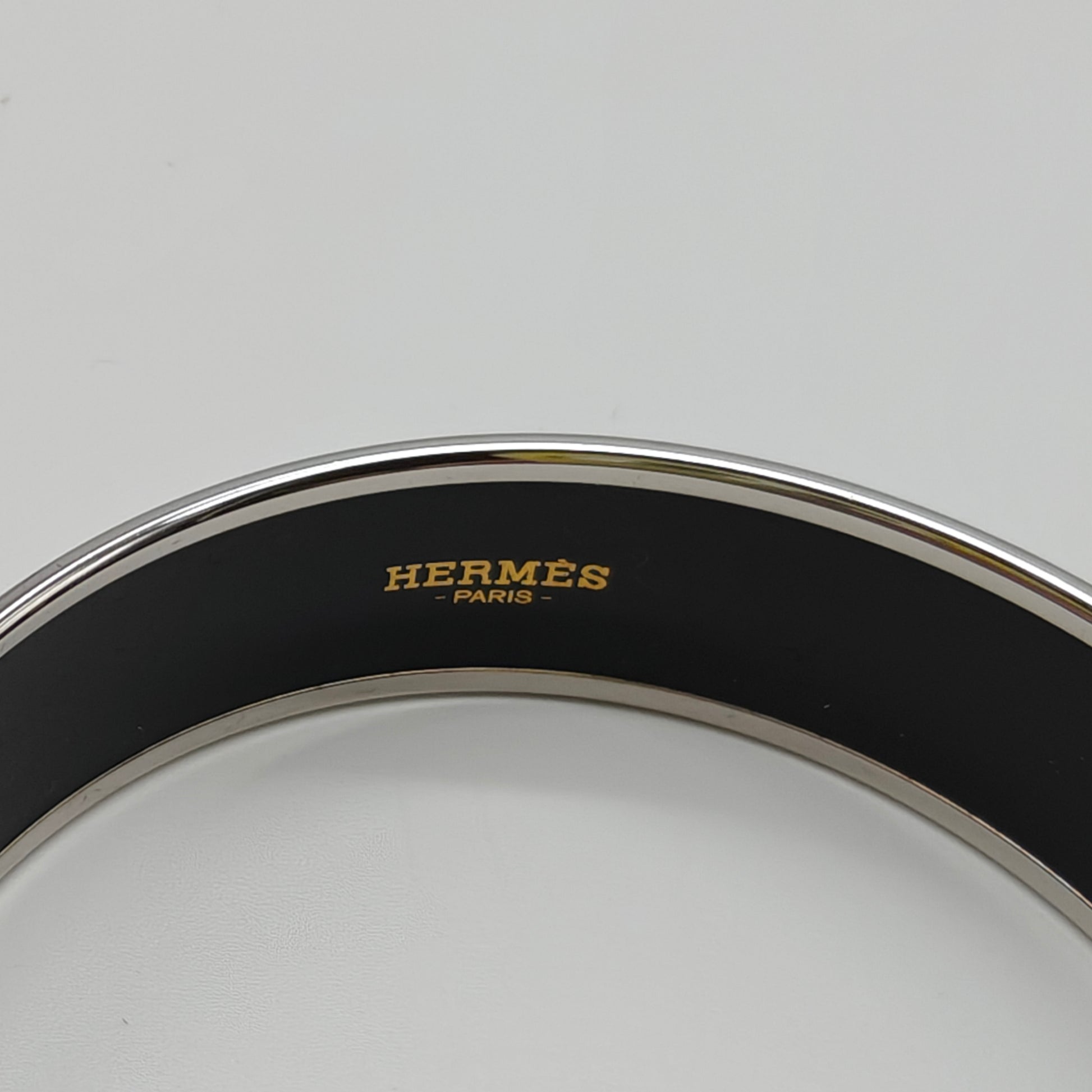 Hermès Brazil Printed Enamel Wide Bangle Bracelet W21347