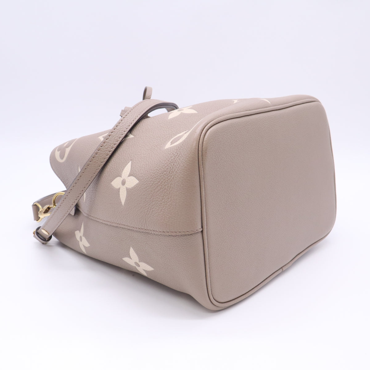 Louis Vuitton NéoNoé MM Bicolor Monogram Empreinte Leather twins LDJ5828