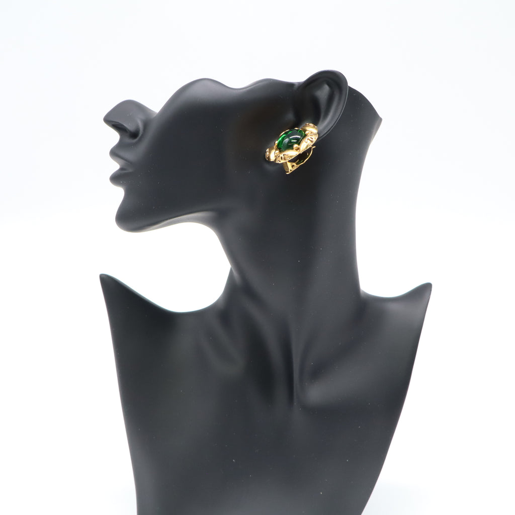 Chanel Vintage CC Gripoix Flower Round Clip-On Earrings W21908