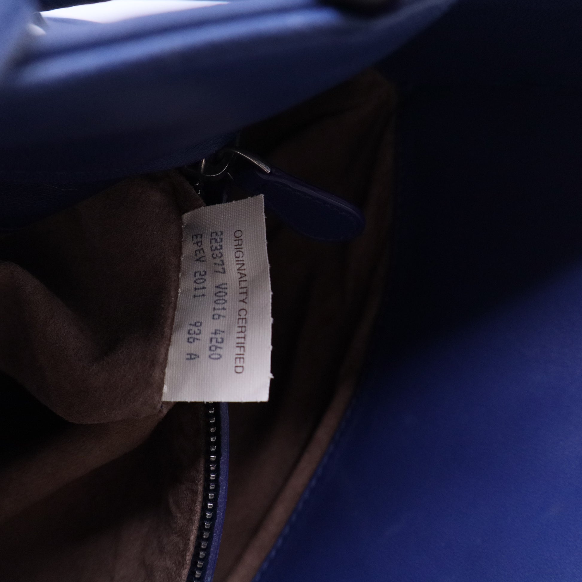 Milano Tote Intrecciato Nappa Large B20259