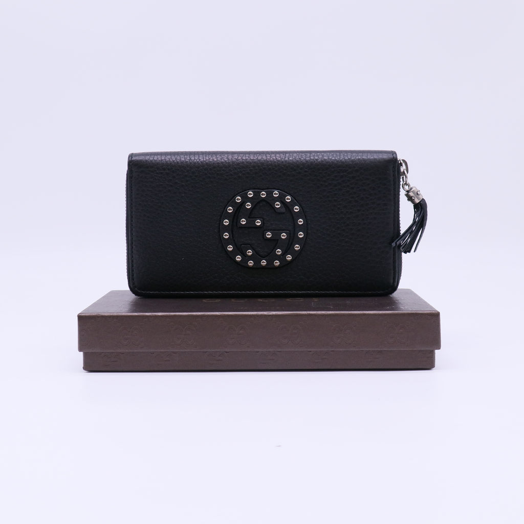 Gucci Soho Studded Zip Around Wallet W21827