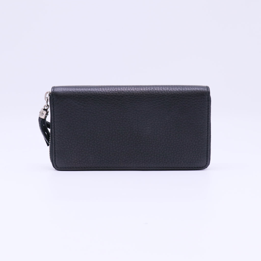Gucci Soho Studded Zip Around Wallet W21827