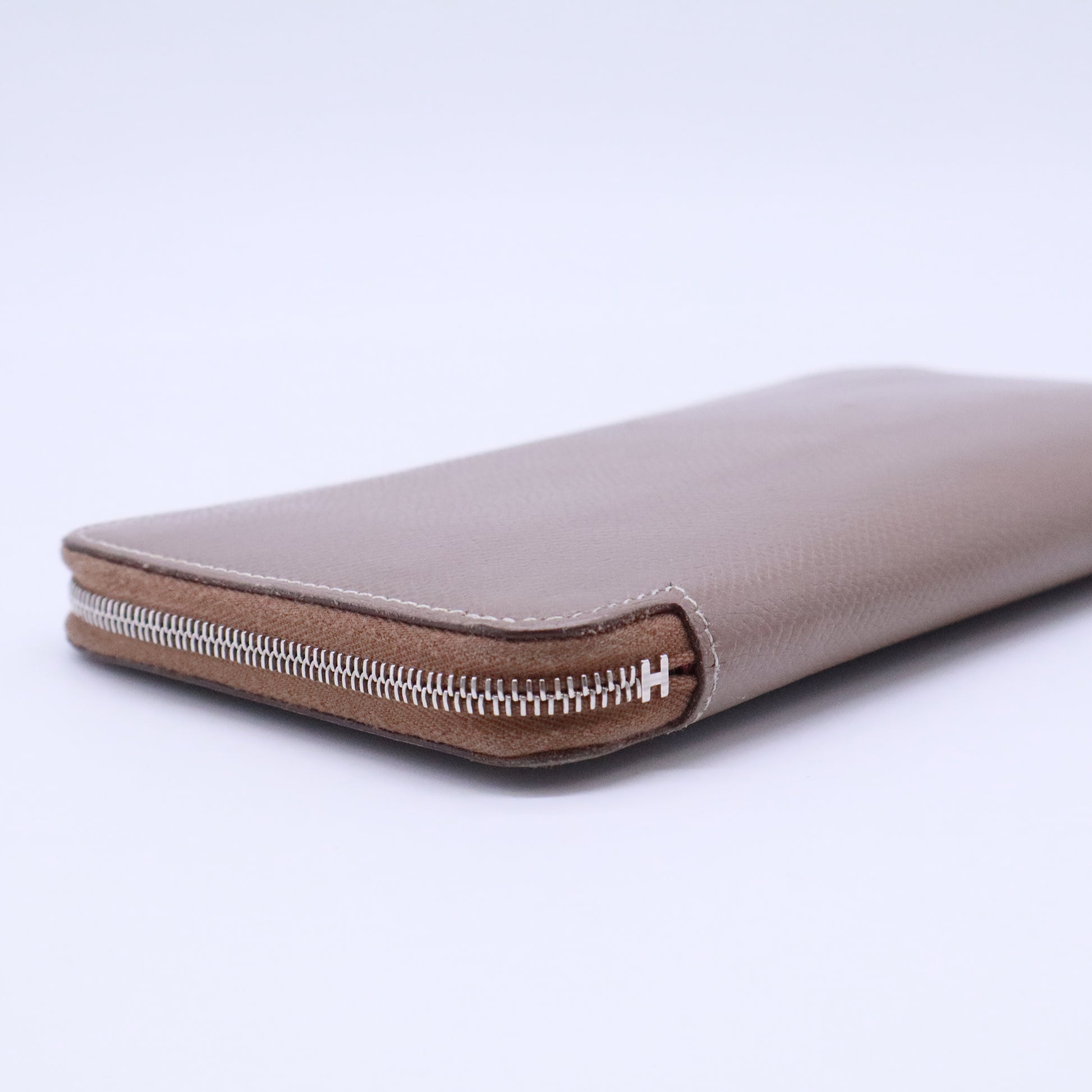 Silk'in Etain Wallet in Epsom, Palladium hardware