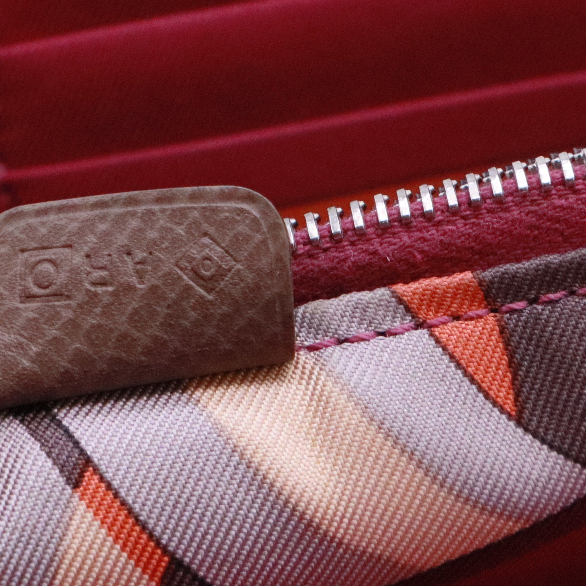 Silk'in Etain Wallet in Epsom, Palladium hardware