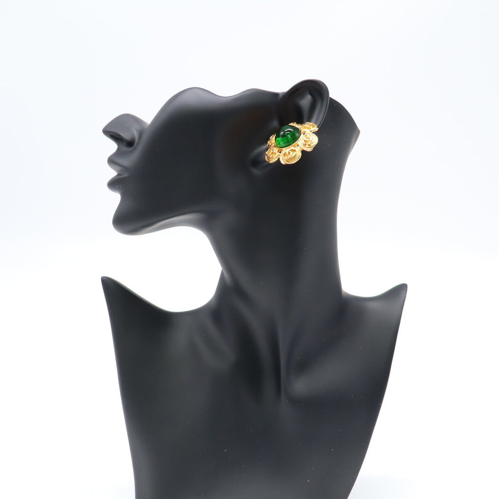 Chanel Vintage CC Gripoix Flower Clip-On Earrings W21904