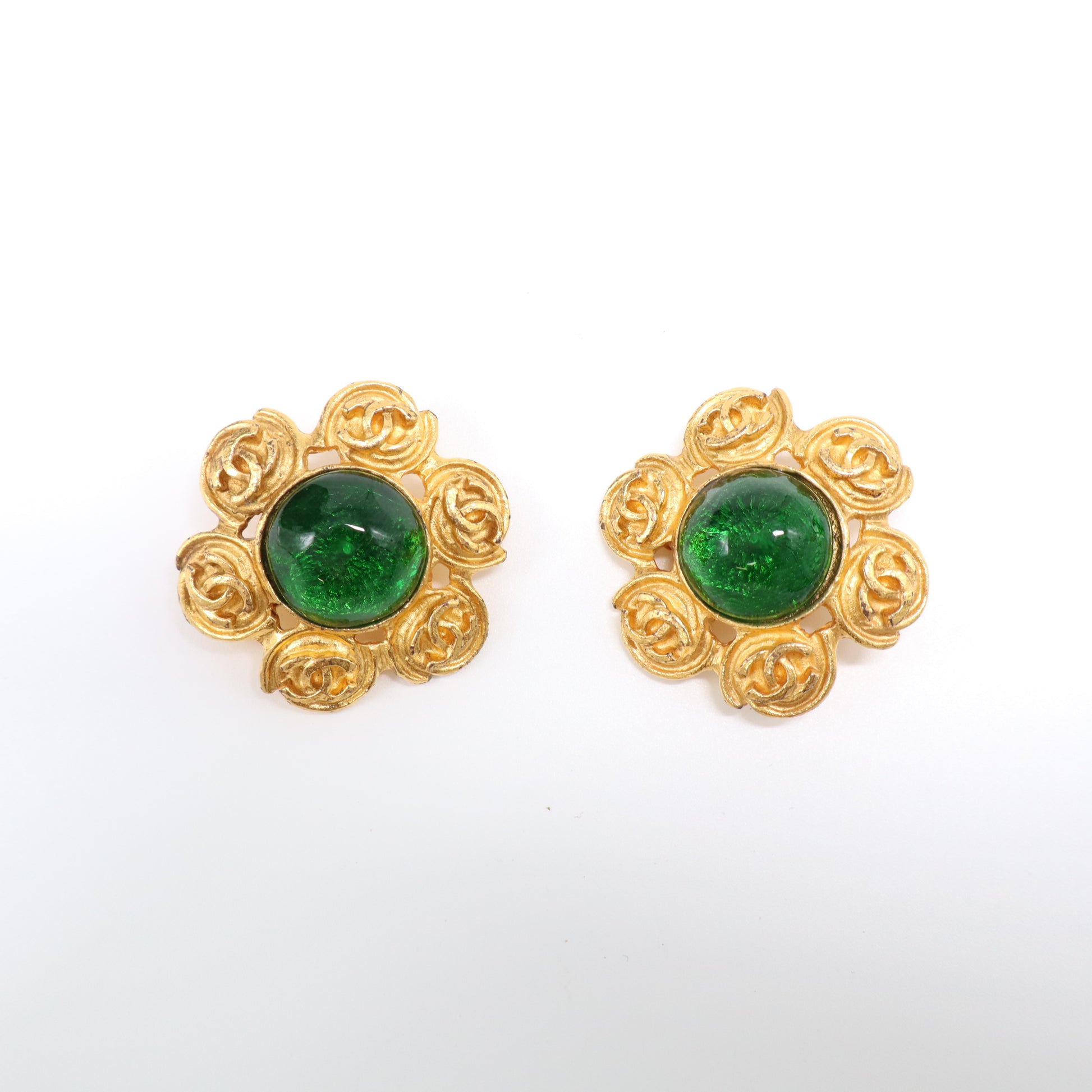 Chanel Vintage CC Gripoix Flower Clip-On Earrings W21904